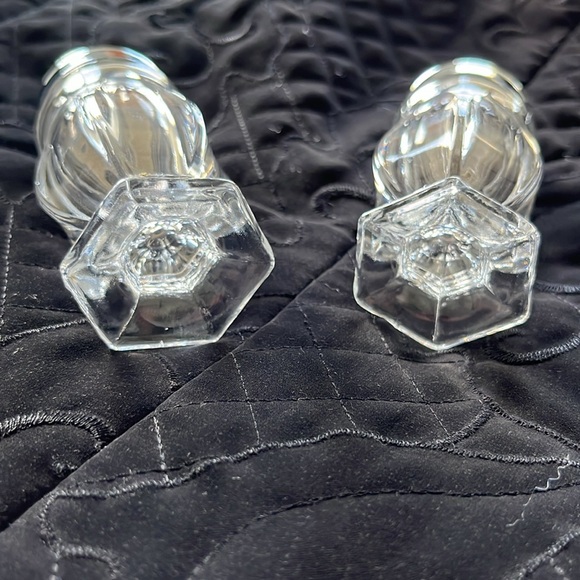 Vintage FOSTORIA REVERE Crystal Glass Chrome Salt and Pepper Shakers - Picture 5 of 8